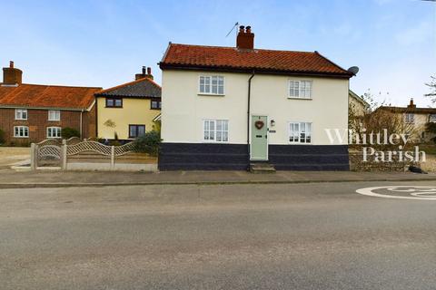 The Street, Hepworth 3 bed cottage for sale