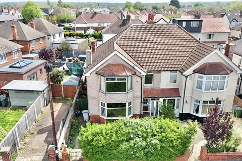 Queens Avenue, Meols, Wirral... 4 bed semi