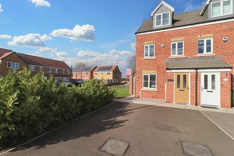 Spencer Drive, Norton Gardens... 3 bed semi