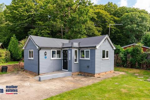 Spielplatz, Lye Lane, Bricket Wood 1 bed chalet for sale