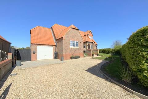 Wembley Road, North Somercotes, Louth 2 bed detached house for sale
