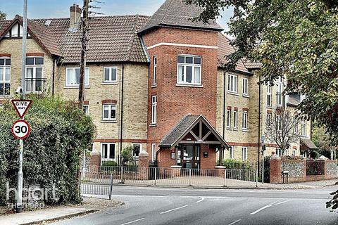 Hanbury Court, Thetford 2 bed apartment for sale