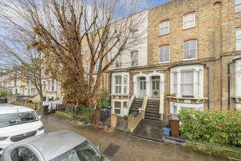 Farleigh Road, London N16 2 bed flat for sale