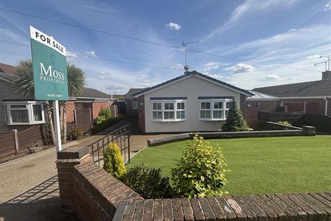 Rands Lane, Doncaster DN3 3 bed detached house for sale
