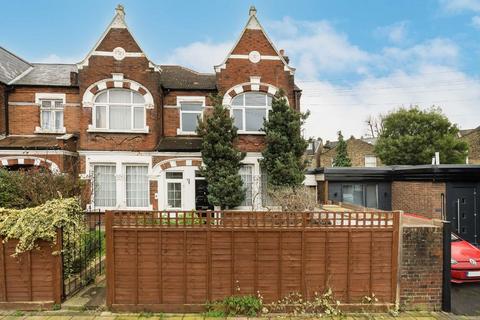 Conyers Road, London SW16 3 bed flat for sale