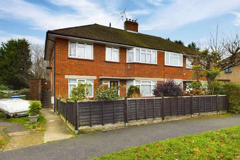 Birchett Road, Farnborough... 2 bed maisonette for sale