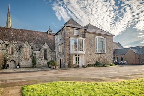 The Close, Salisbury, Wiltshire, SP1 2 bed apartment for sale