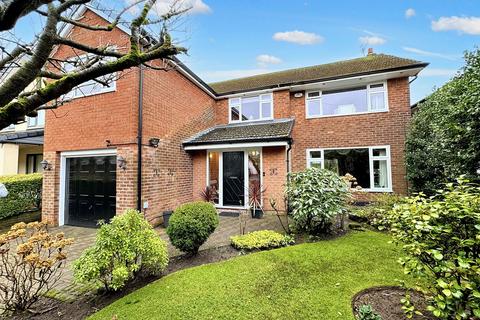 Wentworth Avenue, Whitefield, M45 4 bed detached house for sale