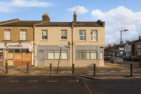 Hichisson Road, London, SE15 1 bed flat for sale