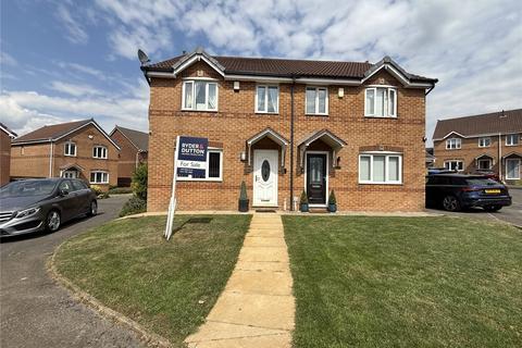 Luzley Brook Road, Shaw, Oldham, OL2 3 bed semi
