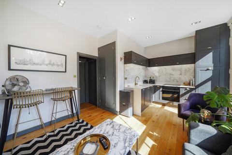St. Pauls Road, London, N1 2 1 bed apartment for sale