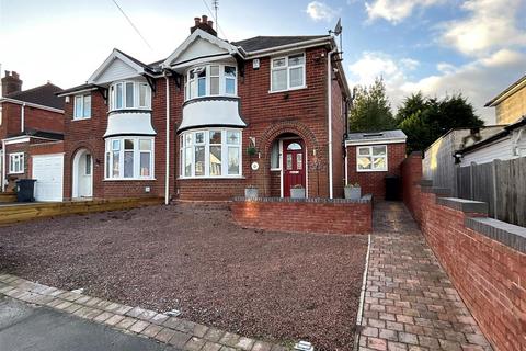 Summerfields Avenue, Halesowen, West... 4 bed semi