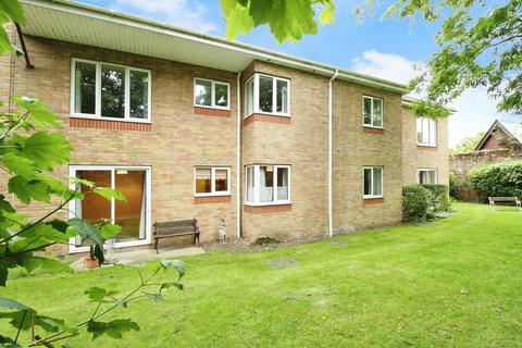 Cryspen Court, Bury St Edmunds IP33 1 bed ground floor flat for sale