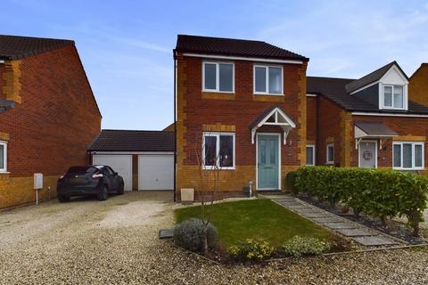 Spinnaker Road, Clowne 3 bed semi