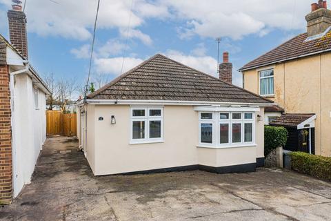 Preston Gardens, Rayleigh, SS6 2 bed detached bungalow for sale