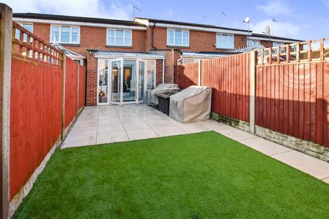 Alpine Close, Hampshire GU14 2 bed terraced house for sale
