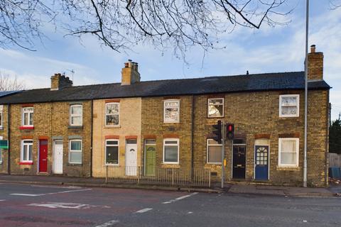 Newmarket Road, Cambridge... 2 bed terraced house for sale