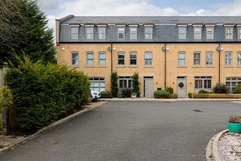 Lynton Lane, Alderley Edge, SK9 4 bed mews for sale