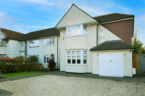 4 bedroom semi-detached house for sale