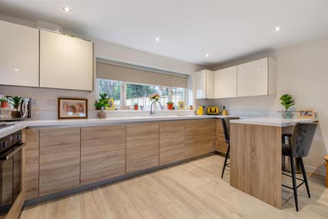 Windsor Close, Maidstone 2 bed detached bungalow for sale