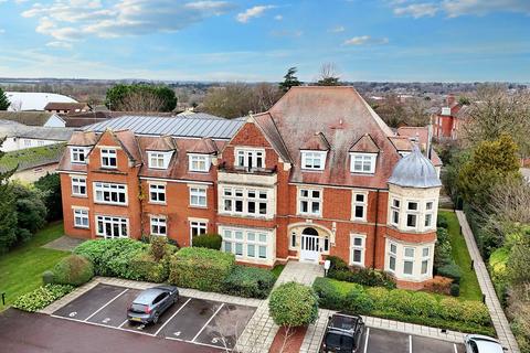 Falmouth Avenue, Newmarket CB8 2 bed apartment for sale