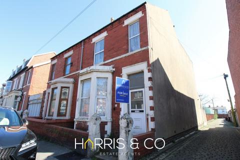 Harris Street, Fleetwood, FY7 3 bed semi