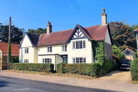 Bury Road, Kentford CB8 6 bed character property for sale