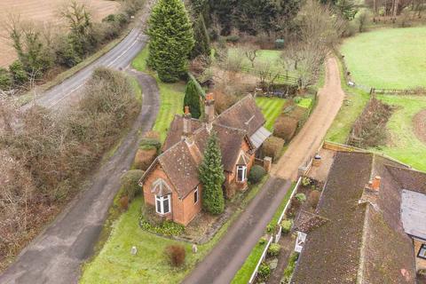 Oxford Road, Gerrards Cross SL9 2 bed detached bungalow for sale