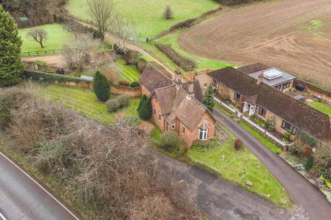 Oxford Road, Gerrards Cross SL9 2 bed detached bungalow for sale