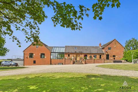 Nr Ashbourne DE6 4 bed barn conversion for sale