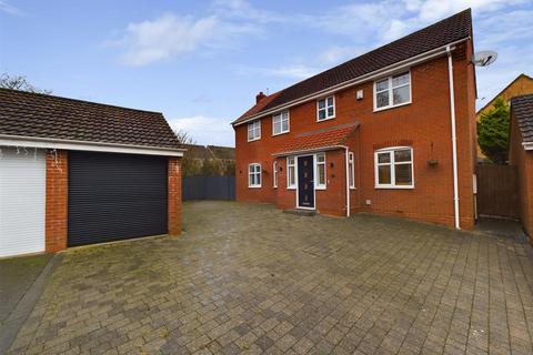 Columbine Way, Bedworth, CV12 0GF... 3 bed detached house for sale