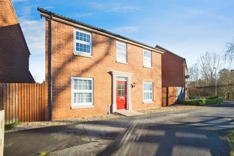 Plover Walk, Market Rasen LN8 4 bed detached house for sale