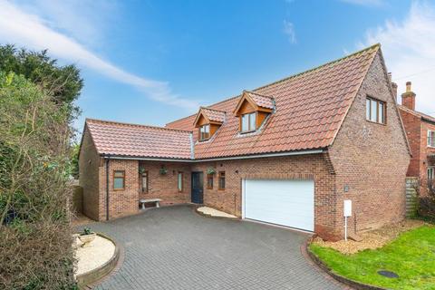 Newark Hill, Foston NG32 4 bed detached house for sale