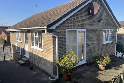 Cobblers Lane, Pontefract WF8 3 bed detached bungalow for sale