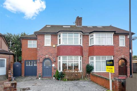 7 bedroom semi-detached house for sale