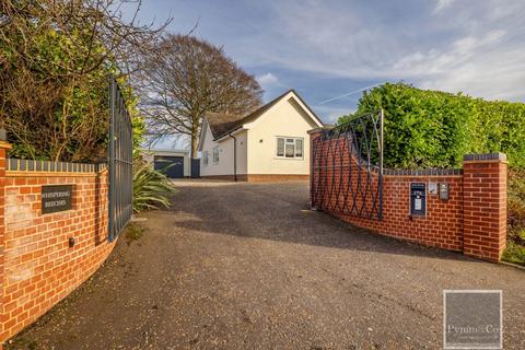 Stocks Hill, Norwich NR9 4 bed detached house for sale