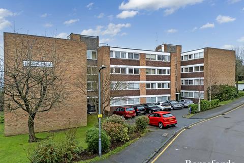 Radford Court, Billericay, CM12 2 bed apartment for sale