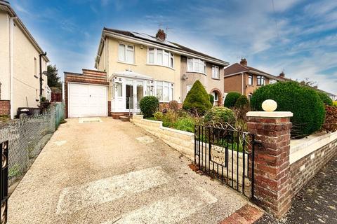 41 Fairfield Road, Bridgend, CF31 3DT 3 bed semi