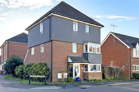 Olliver Acre, Littlehampton, West Sussex 4 bed detached house for sale