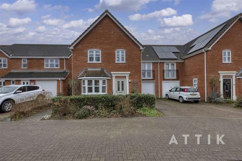 Lark Drive, Attleborough 4 bed semi