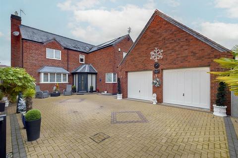 Jasmine Close, Hanley Swan, Worcester 4 bed detached house for sale