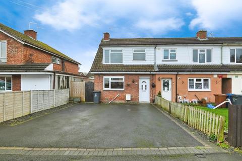 Deer Park Road, Fazeley, Tamworth 3 bed semi