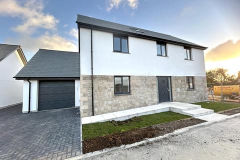 Gander Lane, Helston TR13 4 bed detached house for sale