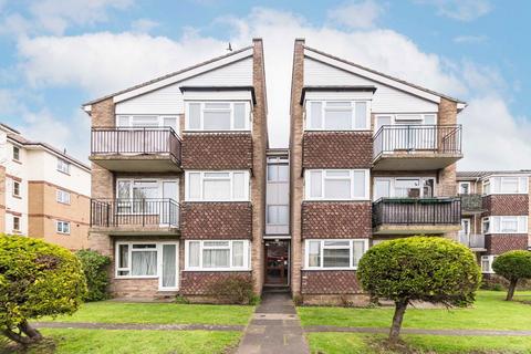 Galsworthy Road, Kingston Upon Thames... 1 bed flat for sale