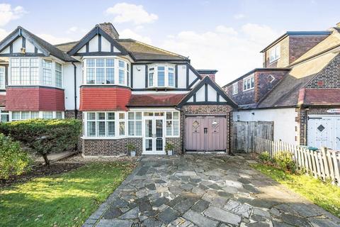 Braeside, Beckenham 4 bed semi