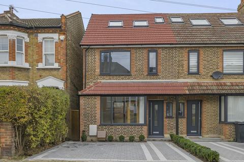 Birkbeck Road, Beckenham 3 bed semi