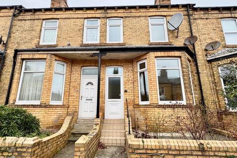 Elmville Avenue, Scarborough 2 bed terraced house for sale