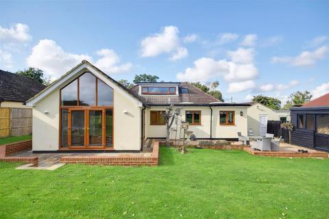 Beckley Road, Northiam 3 bed detached house for sale