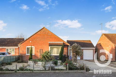 Hawthorn Road, Gayton, King's Lynn 2 bed detached bungalow for sale