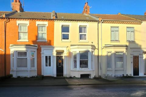 Cedar Road, Abington, NN1 4RN 3 bed terraced house for sale
